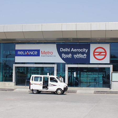 Airport Hotel Edge Home Stay Nuova Delhi Esterno foto