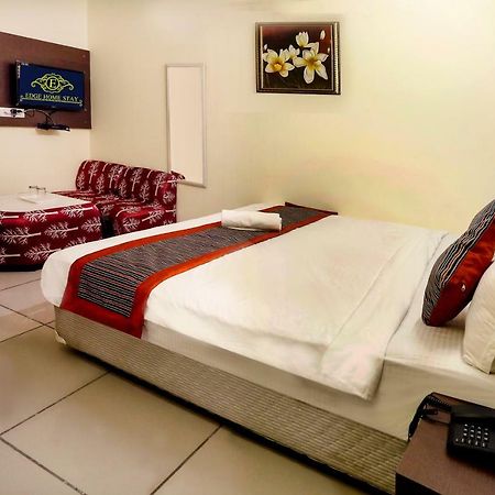 Airport Hotel Edge Home Stay Nuova Delhi Esterno foto