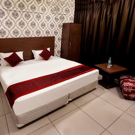 Airport Hotel Edge Home Stay Nuova Delhi Esterno foto