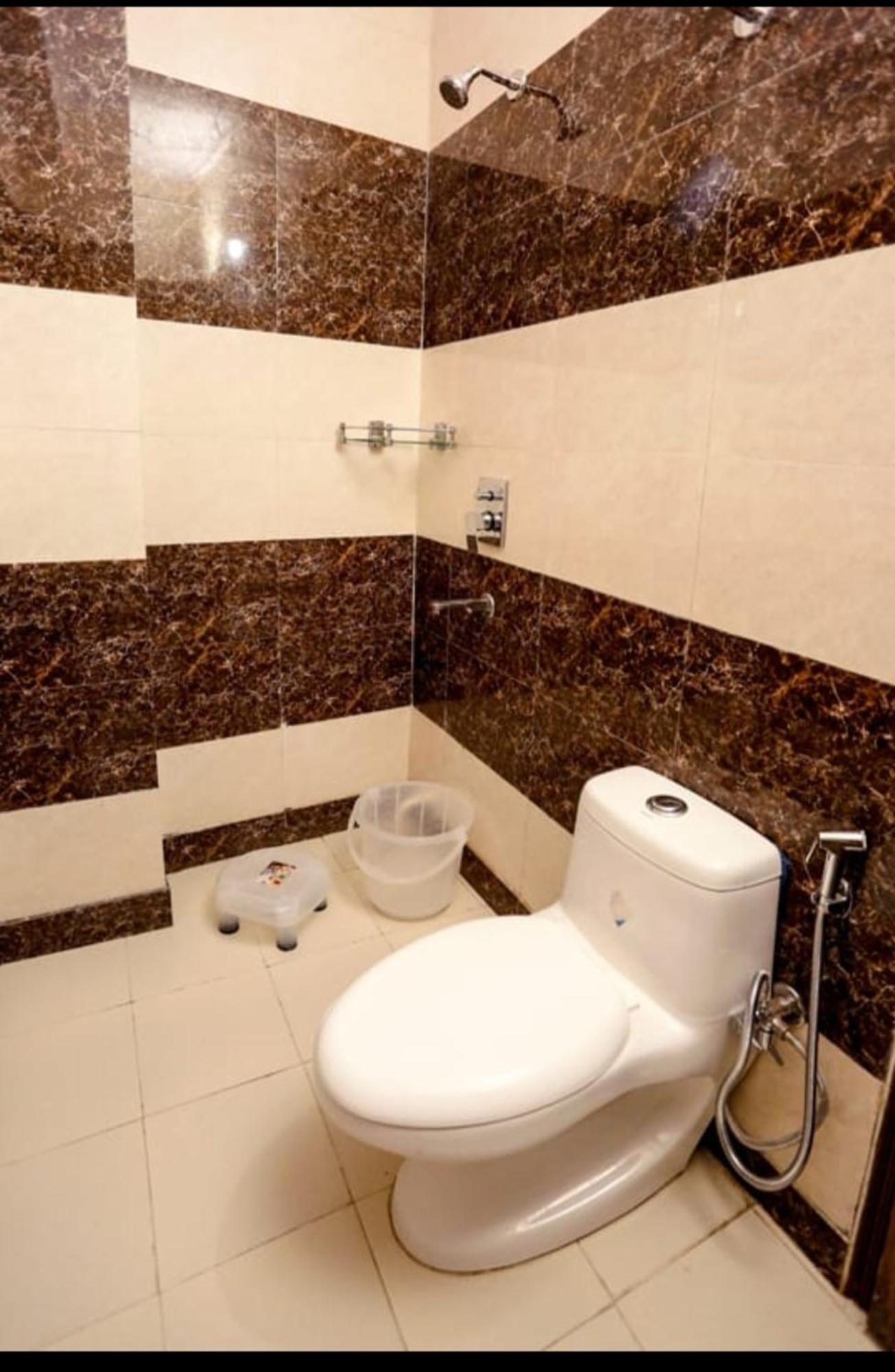 Airport Hotel Edge Home Stay Nuova Delhi Esterno foto