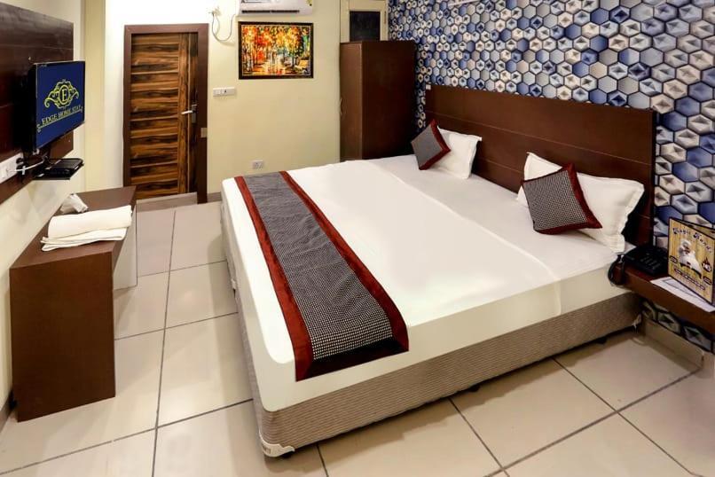 Airport Hotel Edge Home Stay Nuova Delhi Esterno foto