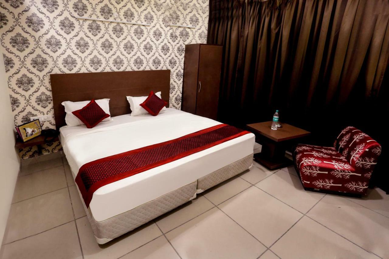 Airport Hotel Edge Home Stay Nuova Delhi Esterno foto