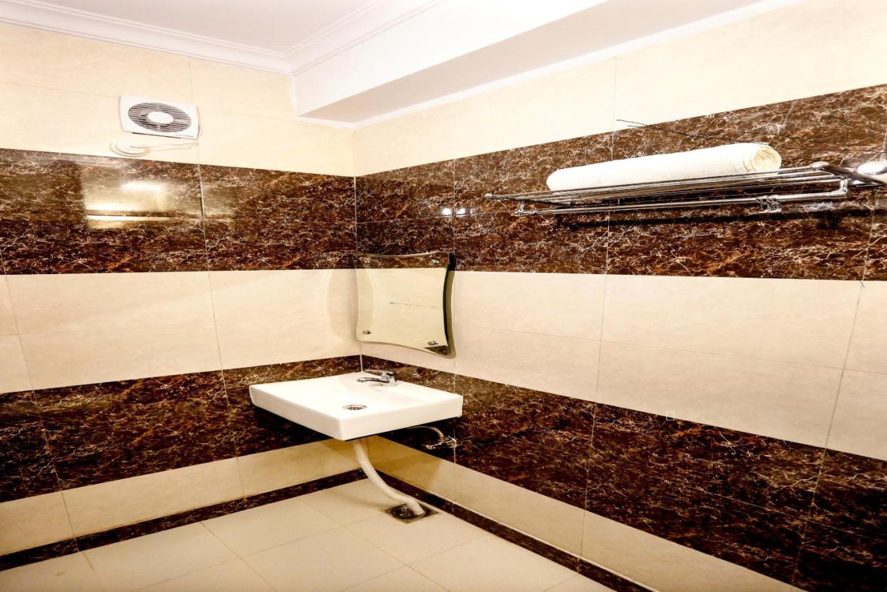 Airport Hotel Edge Home Stay Nuova Delhi Esterno foto