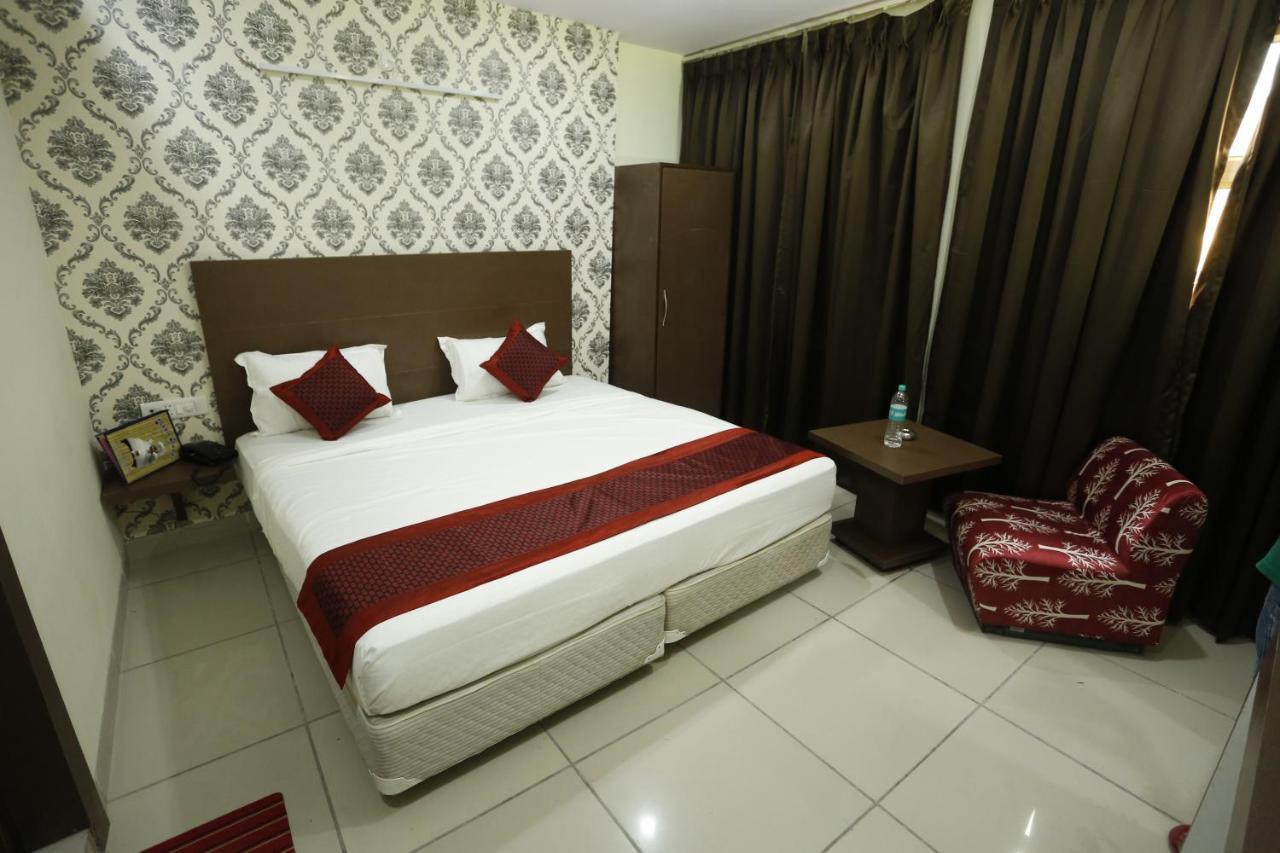 Airport Hotel Edge Home Stay Nuova Delhi Esterno foto