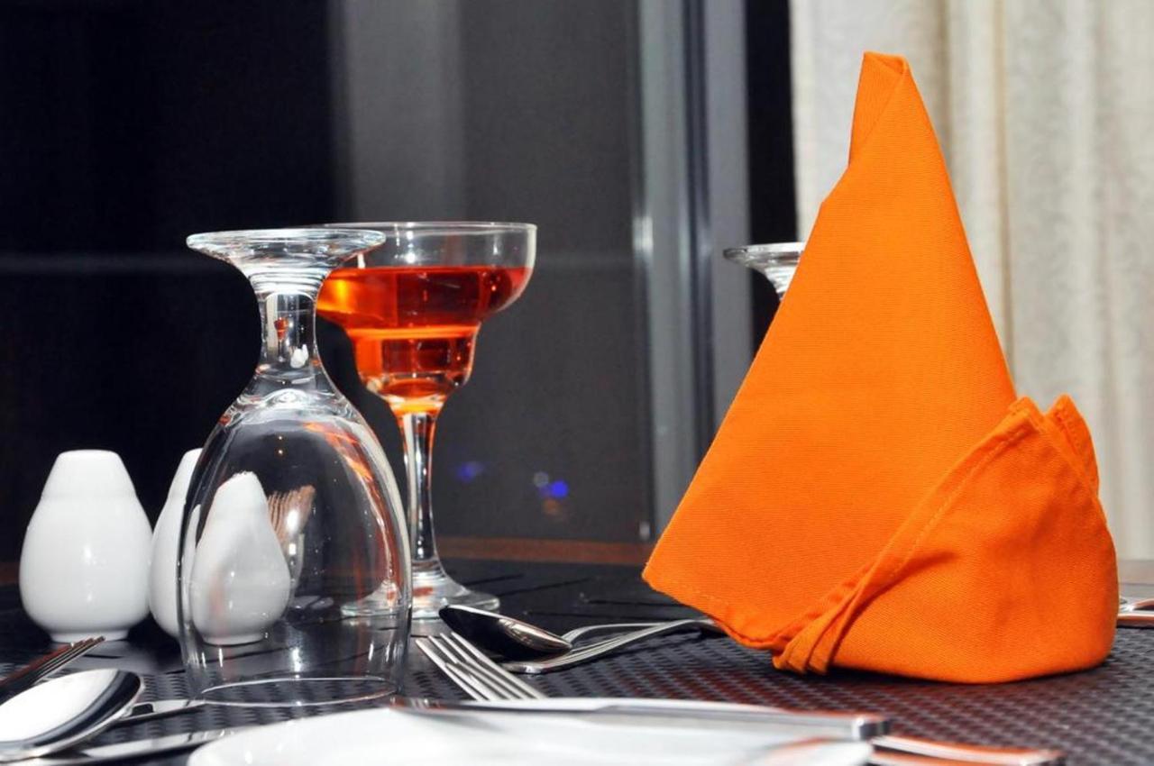 Airport Hotel Edge Home Stay Nuova Delhi Esterno foto